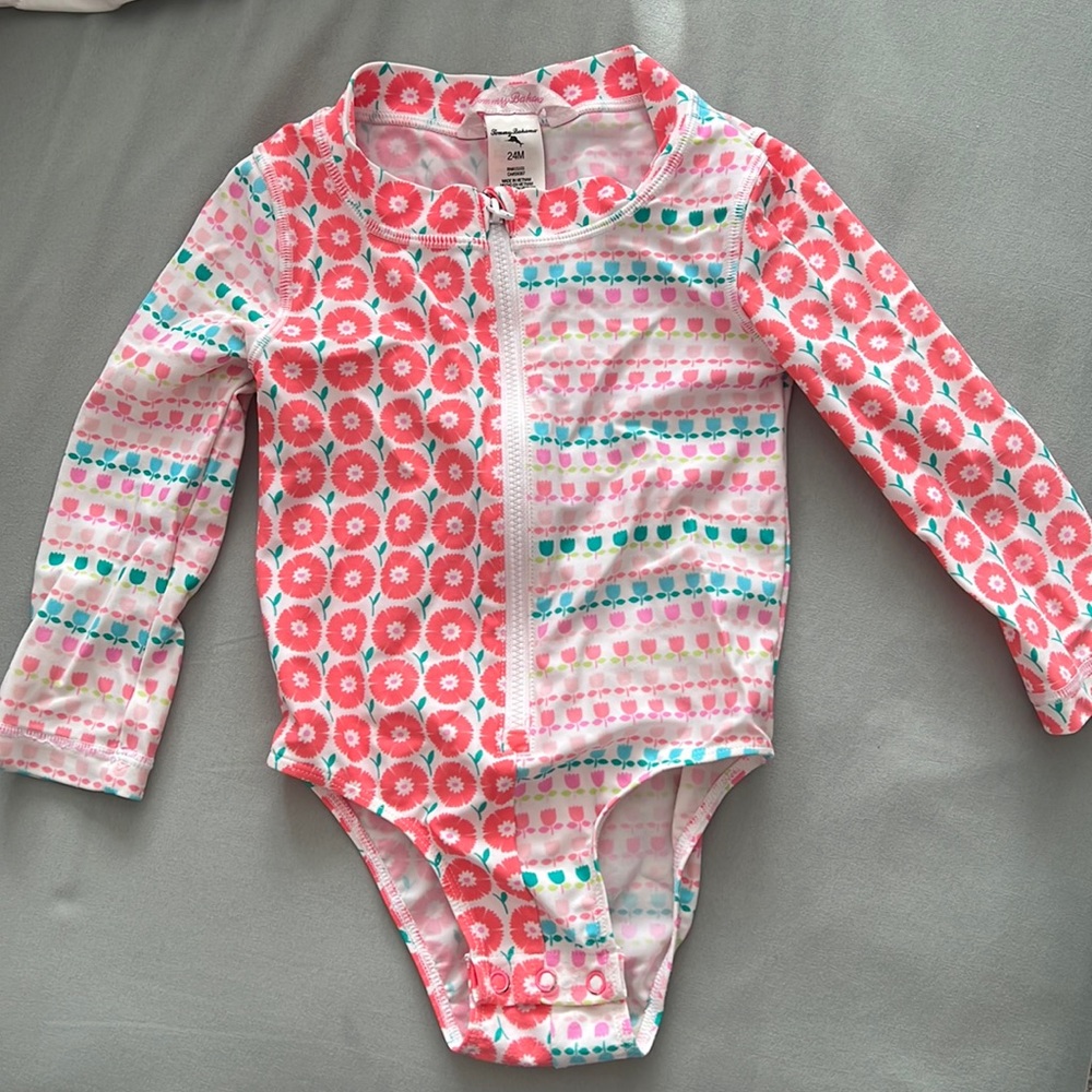 Tommy Bahama 24m floral bathing suit